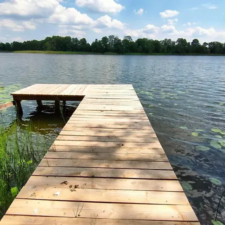 Letniskowy Nad Jeziorem Casa vacanze *